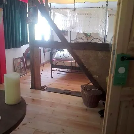Ruhig Und Spartanisch Wohnen Im Denkmal Hotel Niederwiesa